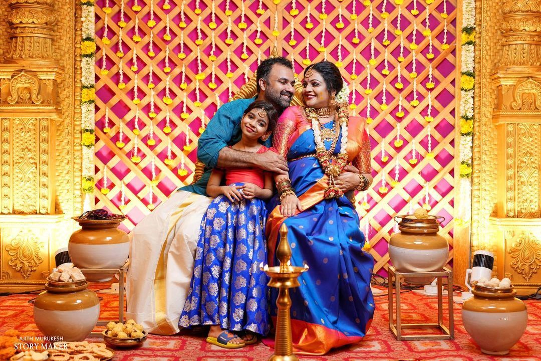 നിറ വയറുമായി നടി അശ്വതിയുടെ വളകാപ്പ് ചടങ്ങ്; സോഷ്യല്‍ മീഡിയയില്‍ വൈറലായി ചിത്രങ്ങള്‍