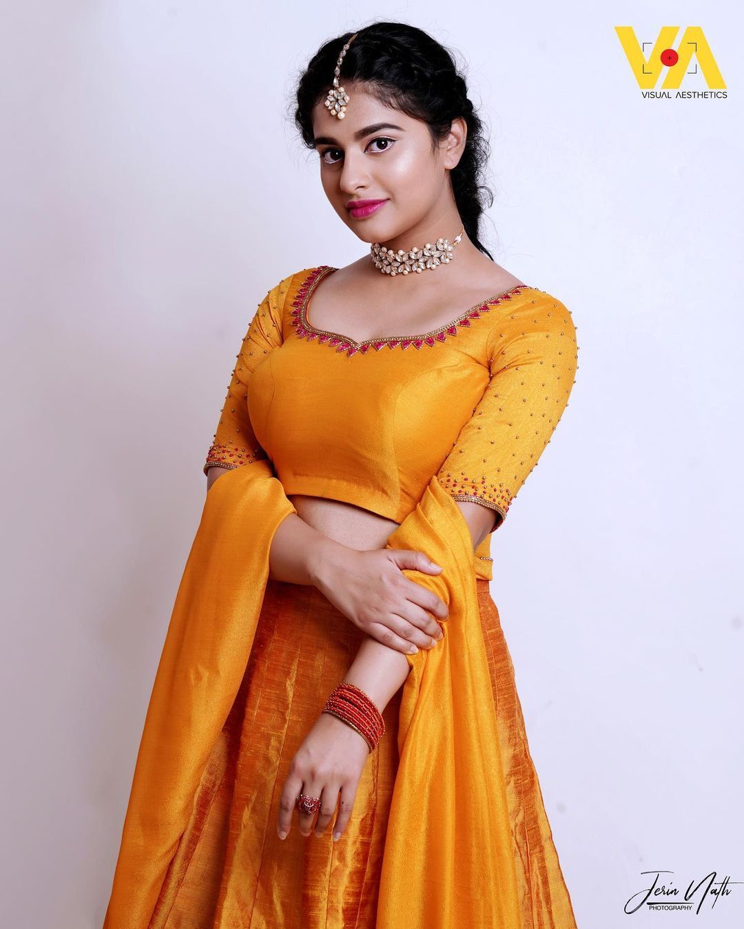 എന്തൊരു സുന്ദരിയാ കാണാന്‍; ട്രെന്‍ഡിംഗായി നയന്‍താര ചക്രവര്‍ത്തിയുടെ ചിത്രങ്ങള്‍