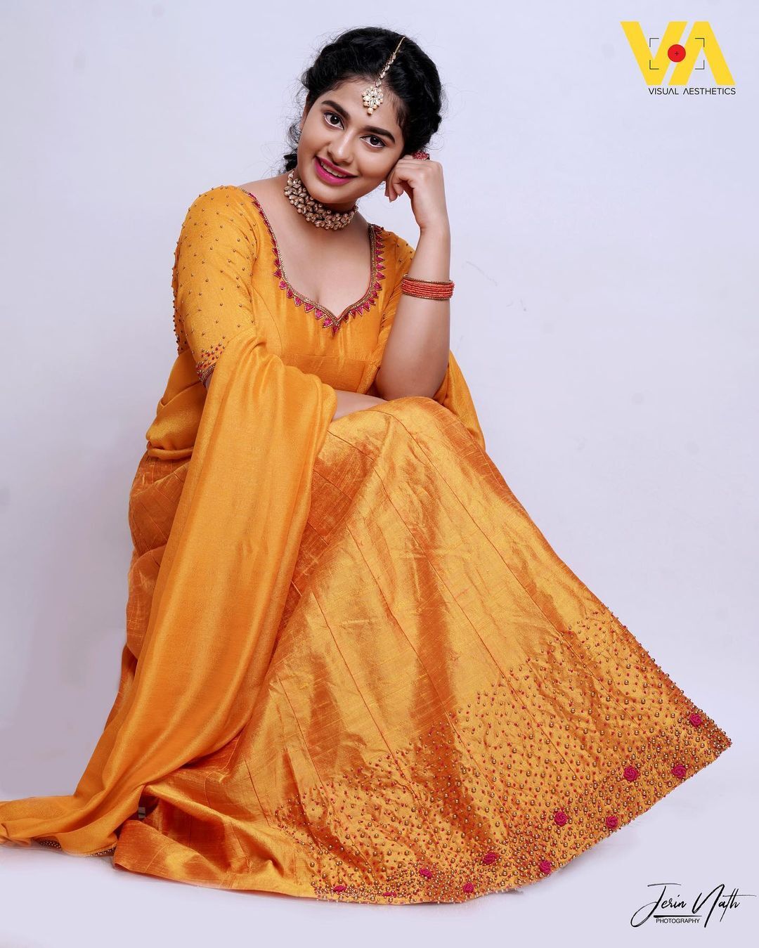 എന്തൊരു സുന്ദരിയാ കാണാന്‍; ട്രെന്‍ഡിംഗായി നയന്‍താര ചക്രവര്‍ത്തിയുടെ ചിത്രങ്ങള്‍