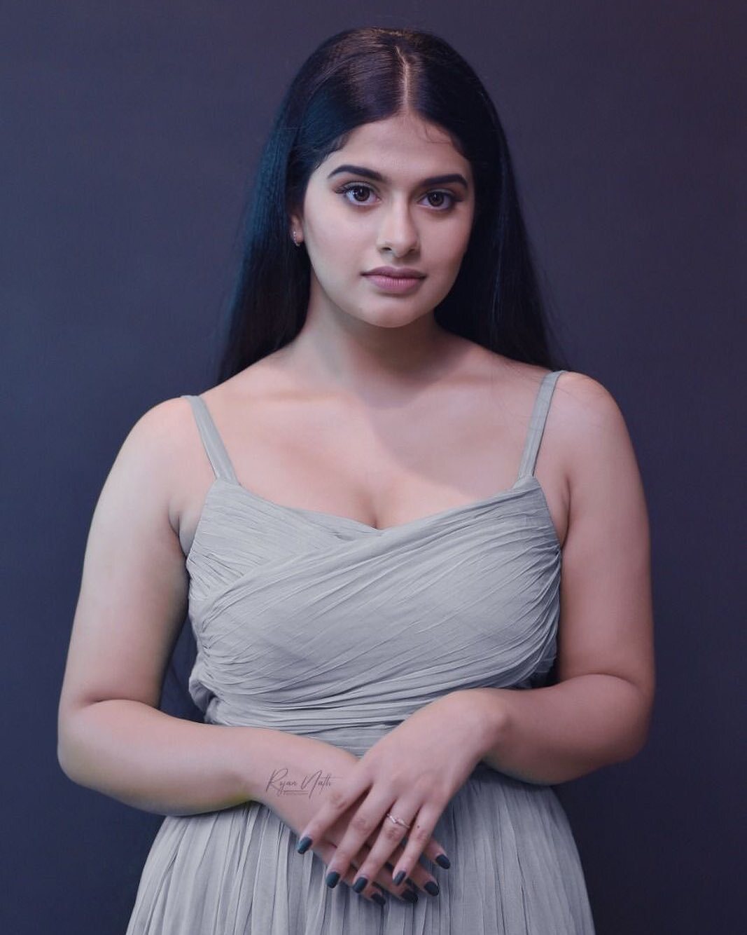 'എന്തൊരു ക്യൂട്ടാണ് ഈ കൊച്ച്'; നയന്‍താര ചക്രവര്‍ത്തിയുടെ പുതിയ ഫോട്ടോഷൂട്ട് ഏറ്റെടുത്ത് ആരാധകര്‍