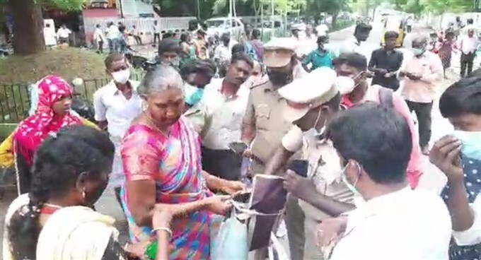 Couple Try to set them Into blaze In front of the district collector office in Tiruvallur