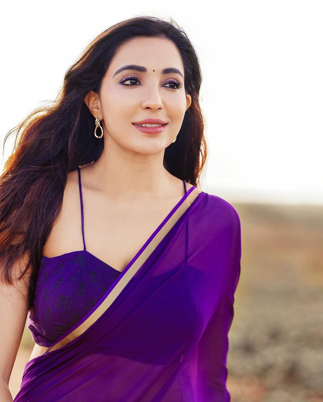 ഹോട്ട് ലുക്കില്‍ പാര്‍വ്വതി നായര്‍; സോഷ്യല്‍ മീഡിയയില്‍ ട്രെന്‍ഡിംഗായി പുതിയ ഫോട്ടോഷൂട്ട്