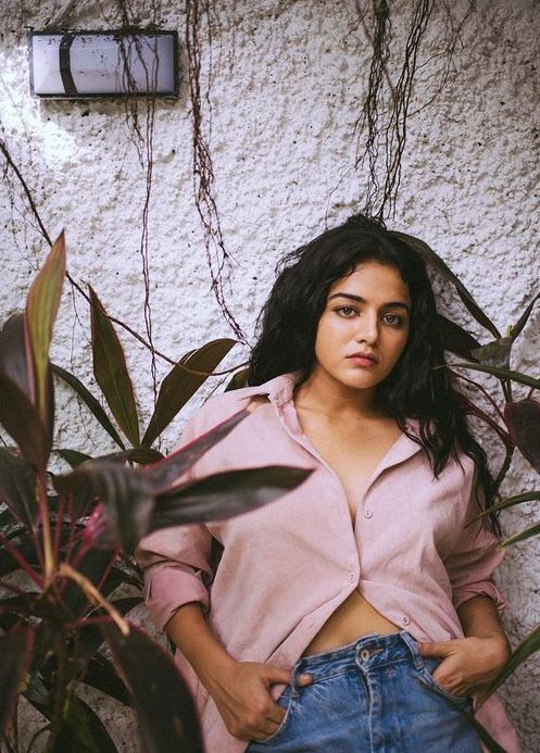 ഹോട്ട് ആന്റ് സോ കൂൾ...വാമിഖയുടെ പുതിയ ഫോട്ടോകൾ ഏറ്റെടുത്ത് ആരാധകർ