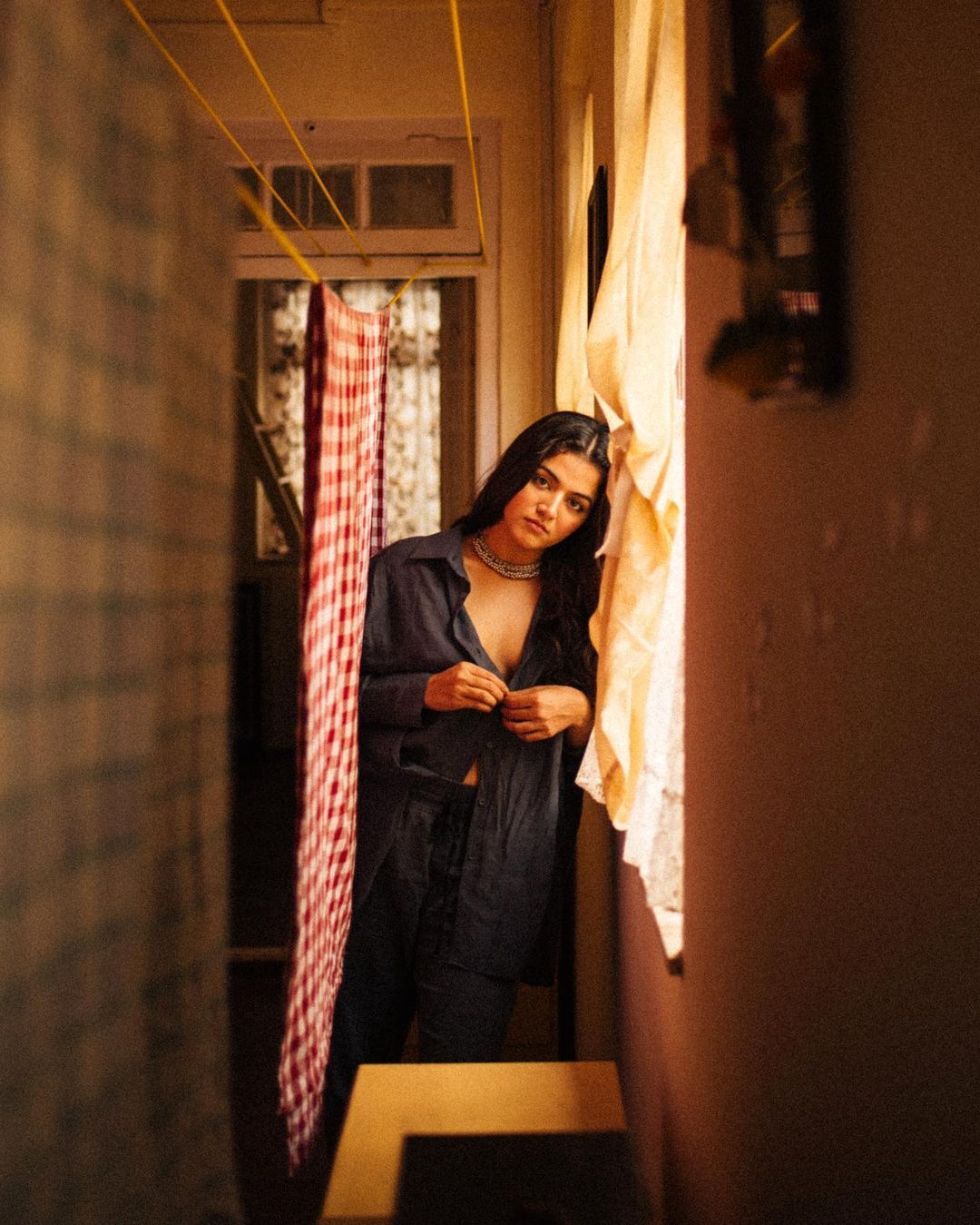 ഹോട്ട് ലുക്കിൽ വാമിഖ ഗാബ്ബി; ചിത്രങ്ങൾ വൈറലാകുന്നു