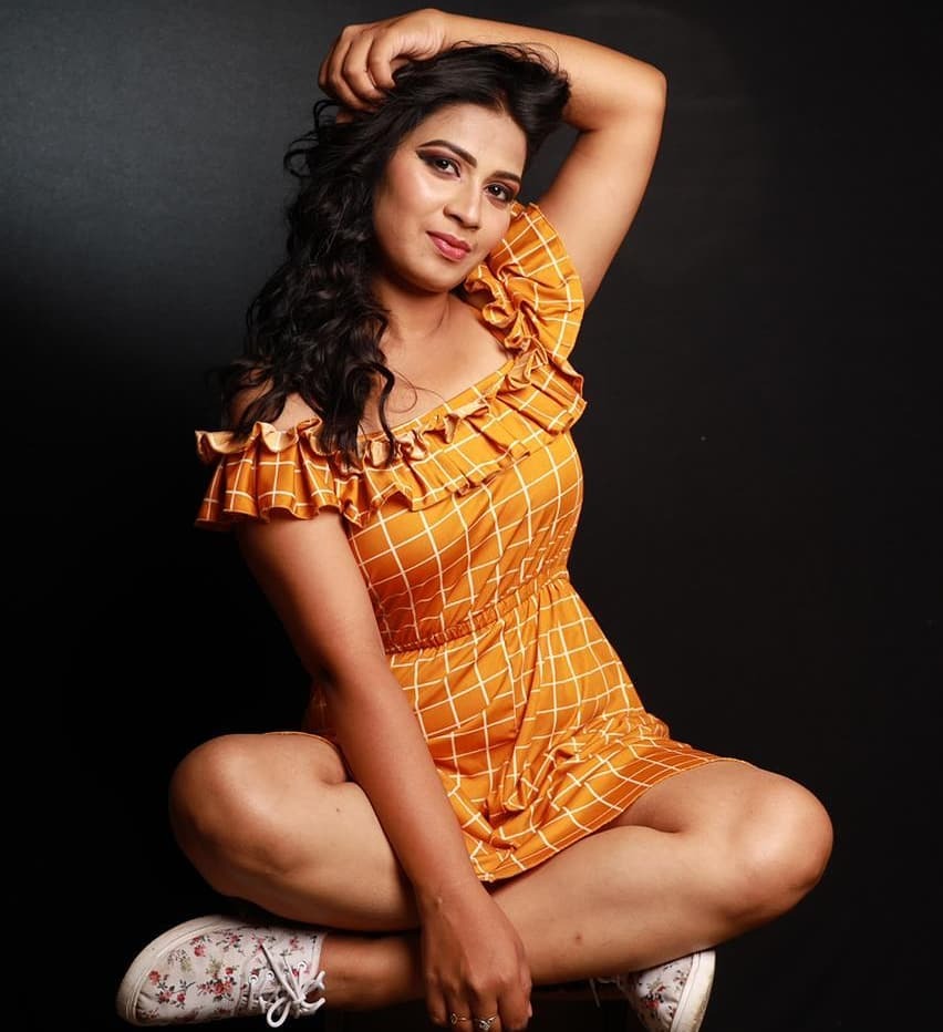 Inaya Sultana:ఆర్జీవీ చేతిలో పడి ఓవర్‌నైట్ సెలిబ్రిటీగా మారిన భామ (ఫోటోలు)