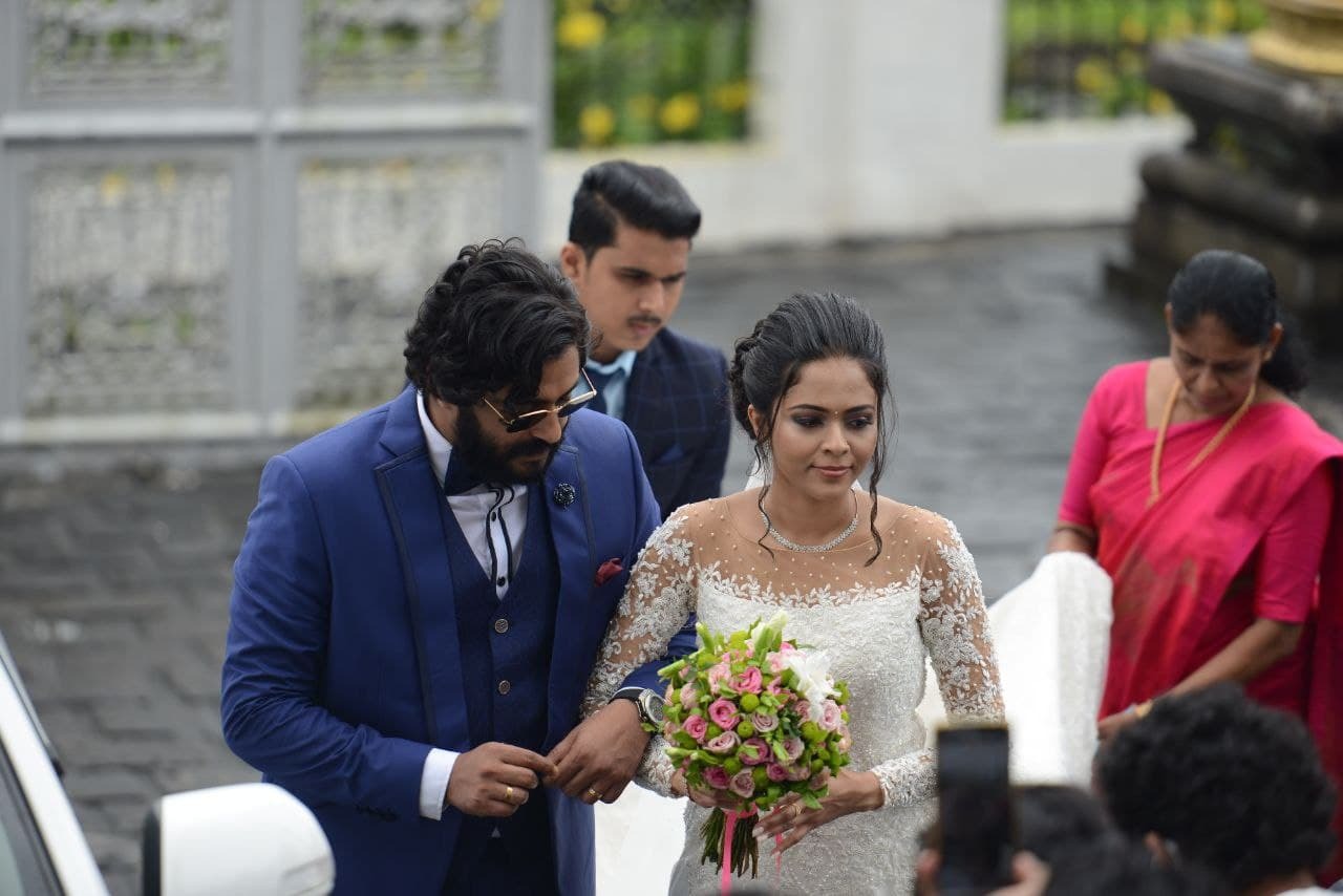 നടന്‍ ആന്‍റണി വര്‍ഗീസ് വിവാഹിതനായി- ചിത്രങ്ങള്‍ കാണാം