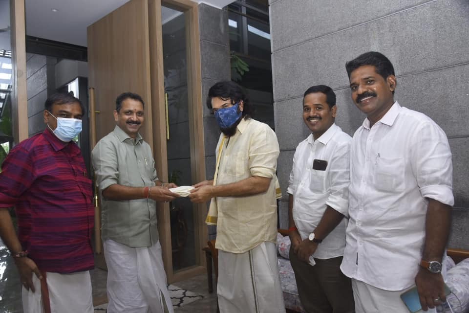 മമ്മൂട്ടിയുടെ വീട്ടിൽ അതിഥിയായി കെ സുരേന്ദ്രൻ, താരത്തിന്റെ വീട്ടിൽ നിന്നുളള ചിത്രങ്ങൾ