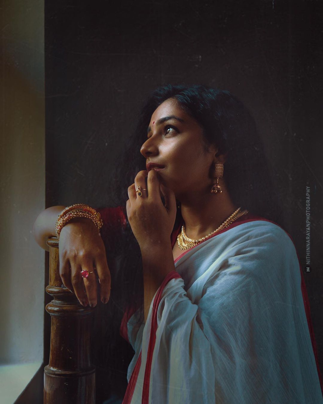 ഓണമിങ്ങെത്തിയെന്ന് രജിഷ.. കസവിൽ തിളങ്ങി താരം.. നാടൻ ലുക്ക് ഏറ്റെടുത്ത് ആരാധകർ