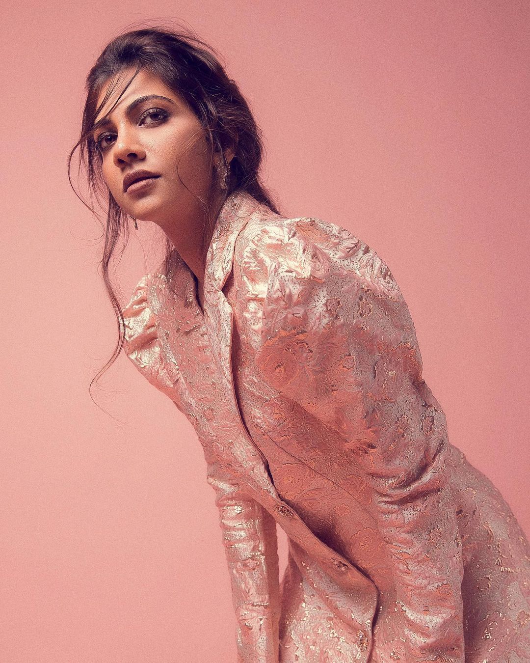 ഒരു രക്ഷയുമില്ലെന്ന് ആരാധകർ..മഡോണ സെബാസ്റ്റ്യന്റെ പുതിയ ലുക്ക് വൈറൽ