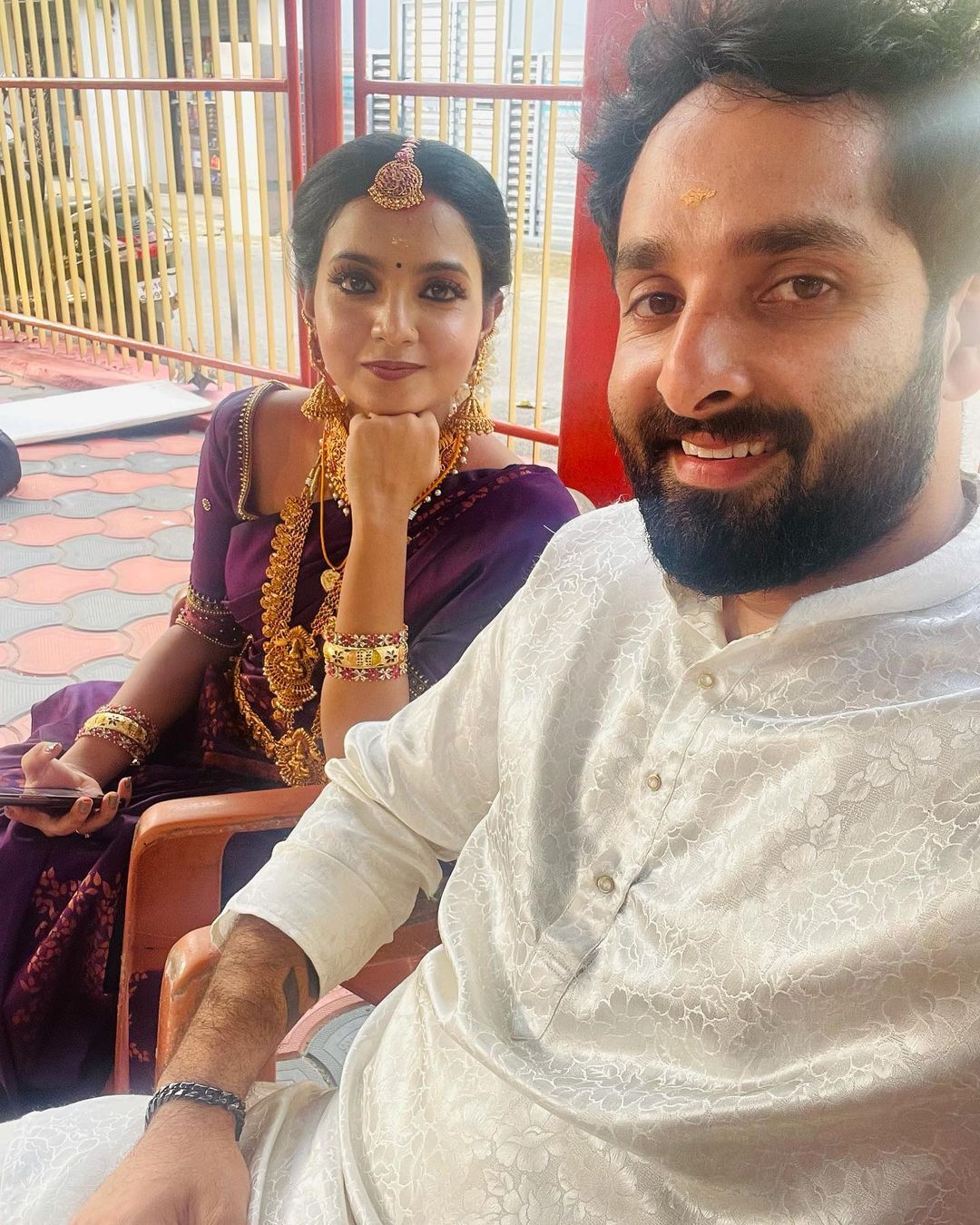 സുമിത്ര പറഞ്ഞ വാക്ക് പാലിച്ചു, സഞ്ജന ഇനി പ്രതീഷിന് സ്വന്തം: ആ സർപ്രൈസ് നേരത്തേ പുറത്തുവിട്ട് കുടുംബവിളക്ക് ടീം, ചിത്രങ്ങൾ കാണാം