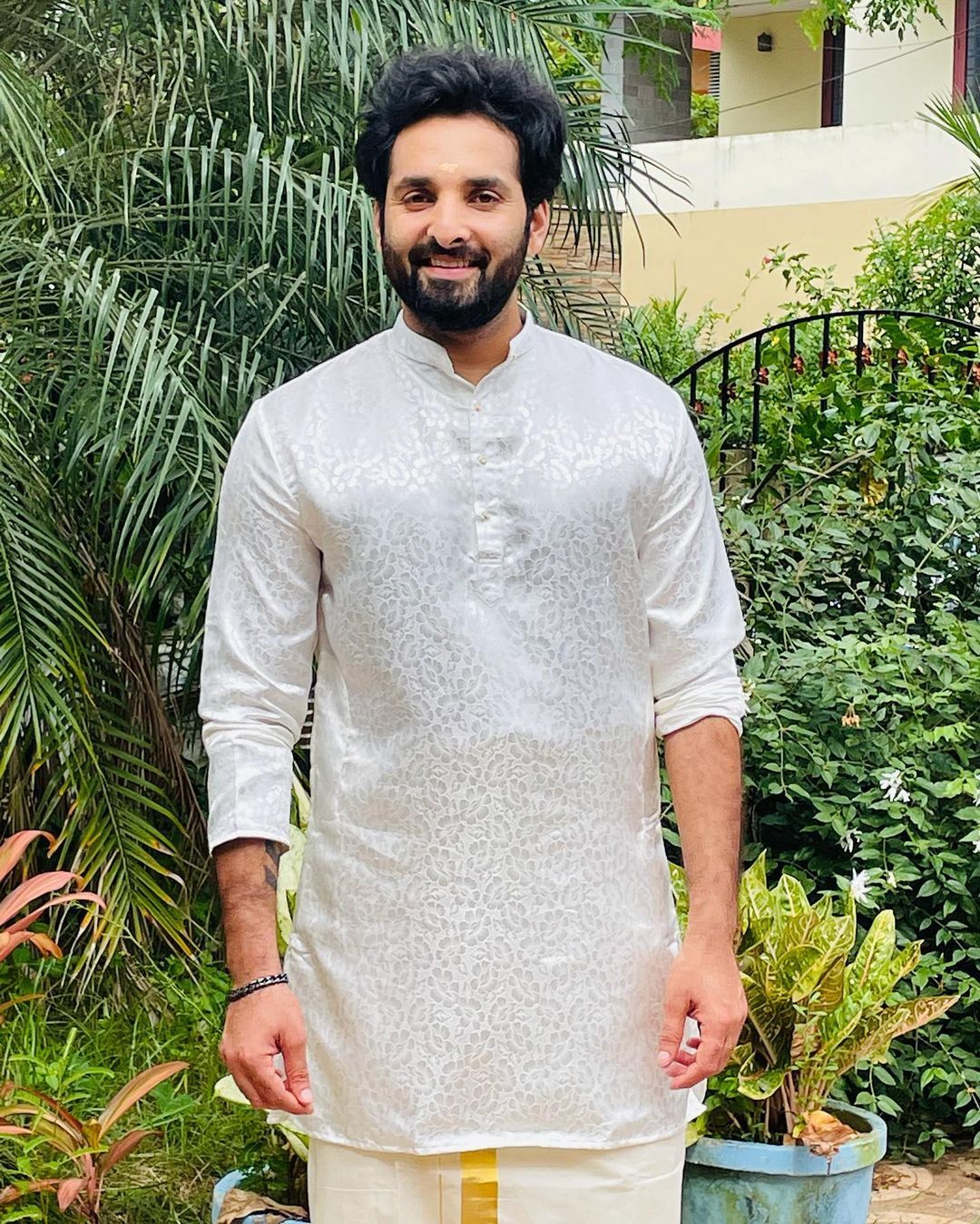 സുമിത്ര പറഞ്ഞ വാക്ക് പാലിച്ചു, സഞ്ജന ഇനി പ്രതീഷിന് സ്വന്തം: ആ സർപ്രൈസ് നേരത്തേ പുറത്തുവിട്ട് കുടുംബവിളക്ക് ടീം, ചിത്രങ്ങൾ കാണാം