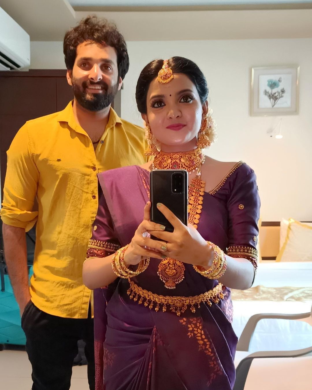 സുമിത്ര പറഞ്ഞ വാക്ക് പാലിച്ചു, സഞ്ജന ഇനി പ്രതീഷിന് സ്വന്തം: ആ സർപ്രൈസ് നേരത്തേ പുറത്തുവിട്ട് കുടുംബവിളക്ക് ടീം, ചിത്രങ്ങൾ കാണാം