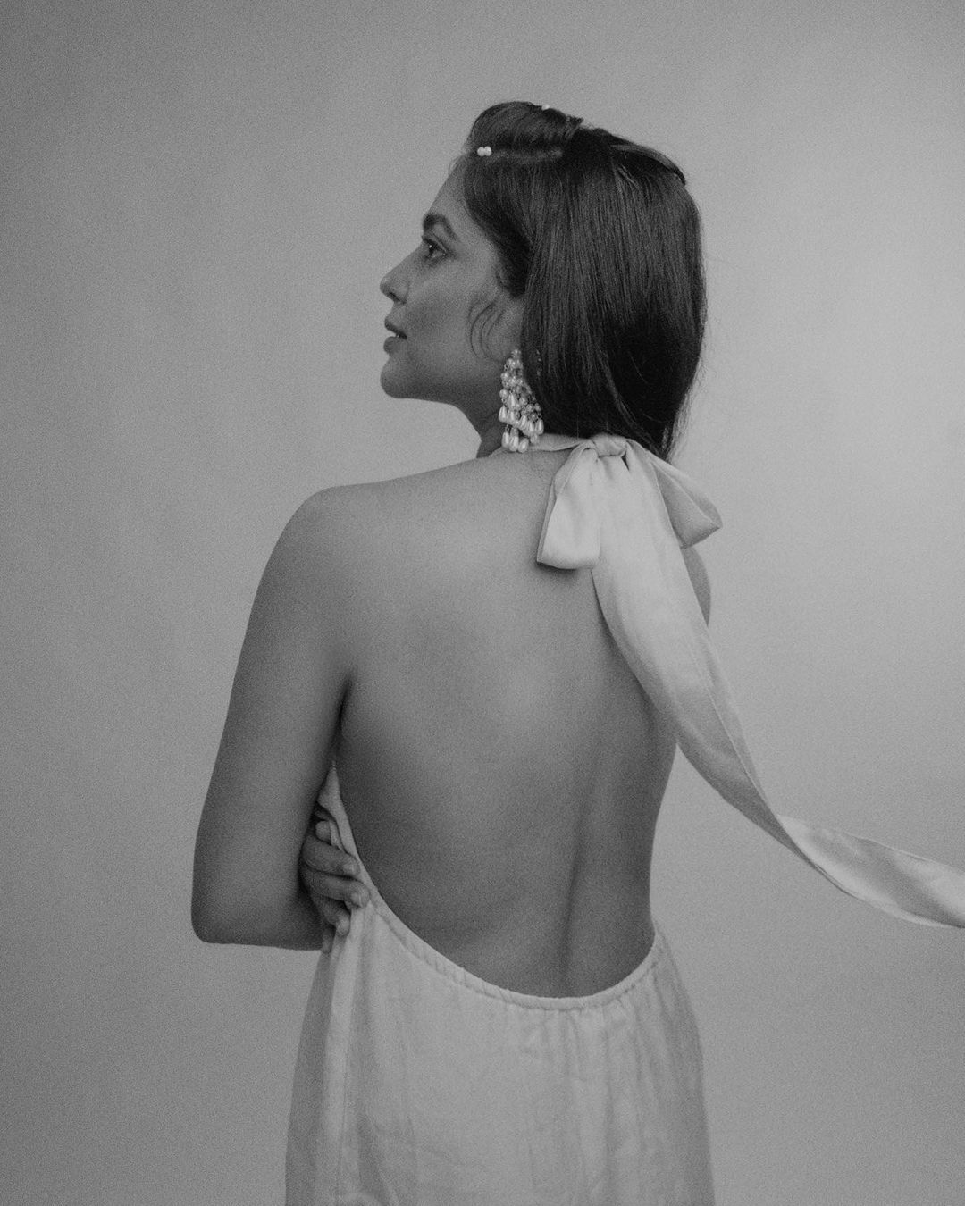 കിടിലം ഗ്ലാമറസ് ലുക്കില്‍ നടി ശ്രിന്ദ; വൈറല്‍ ഫോട്ടോ ഷൂട്ട് കാണാം