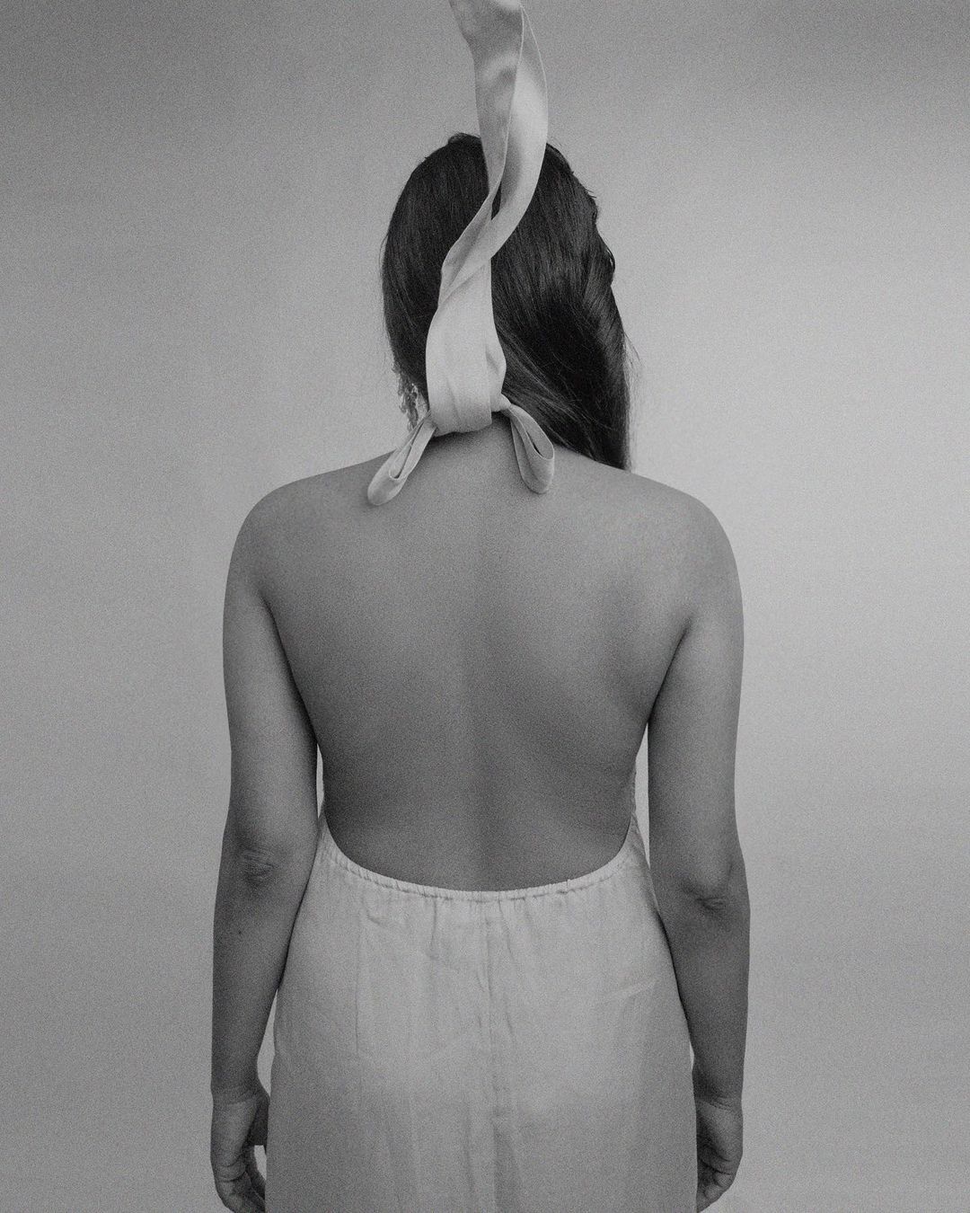 കിടിലം ഗ്ലാമറസ് ലുക്കില്‍ നടി ശ്രിന്ദ; വൈറല്‍ ഫോട്ടോ ഷൂട്ട് കാണാം