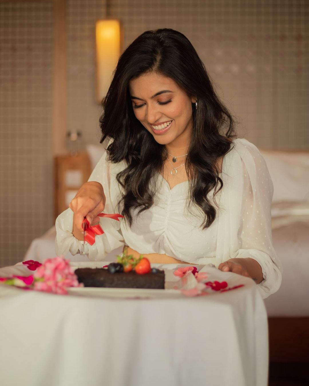 പിറന്നാൾ പൊളിച്ചടുക്കി അഞ്ജു... റിസോർട്ടിൽ നിന്നുള്ള ചിത്രങ്ങൾ വൻ വൈറൽ