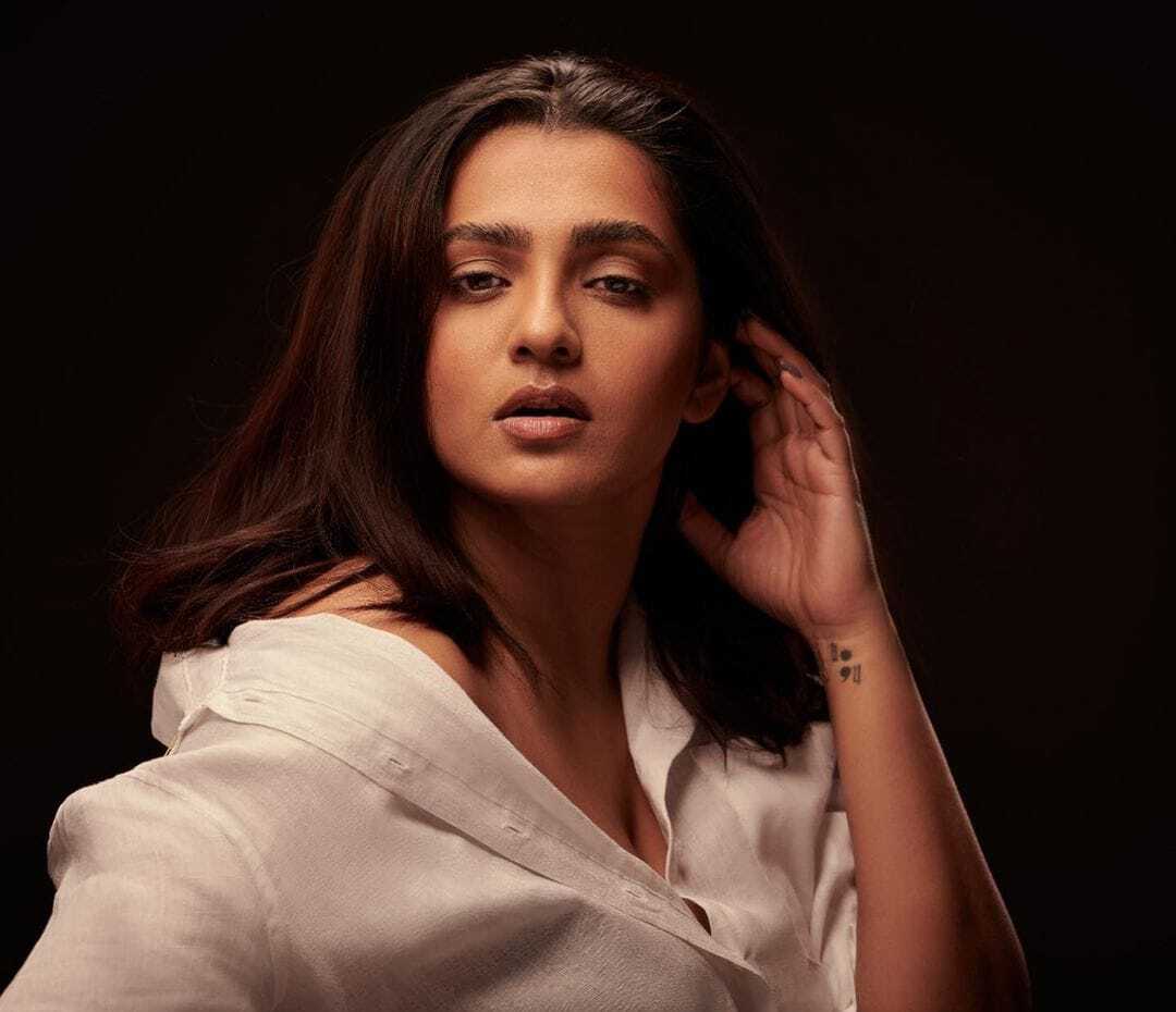 ഒരുമിച്ച് മമ്മൂട്ടിയും പാര്‍വ്വതിയും, ചുള്ളനായി മമ്മൂക്ക, വൈറല്‍ ചിത്രങ്ങള്‍