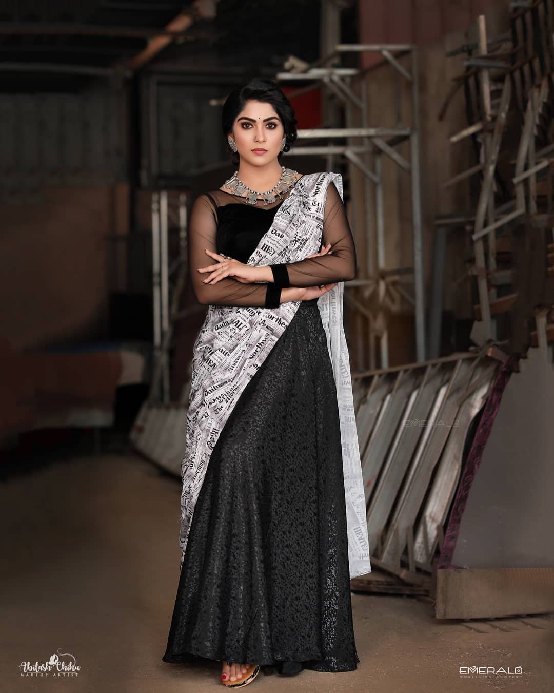 കുപ്പിവളകളണിഞ്ഞ് സാരിയിൽ സ്വാസികയുടെ കിടിലൻ ഫോട്ടോഷൂട്ട്; ചിത്രങ്ങൾ കാണാം