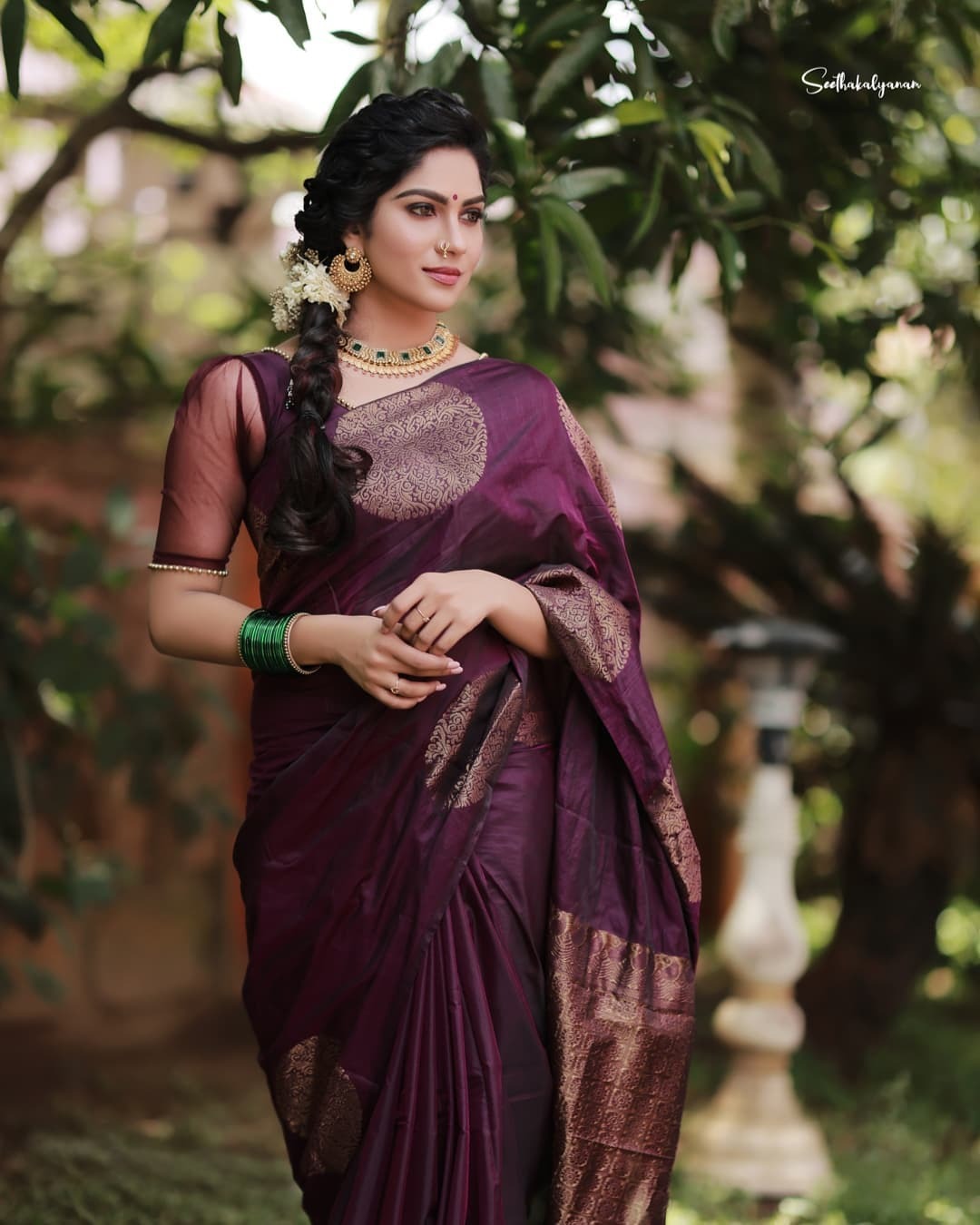 കുപ്പിവളകളണിഞ്ഞ് സാരിയിൽ സ്വാസികയുടെ കിടിലൻ ഫോട്ടോഷൂട്ട്; ചിത്രങ്ങൾ കാണാം