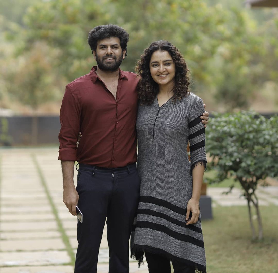 'നിനക്കായ് ഞാൻ ഇവിടെയുണ്ട്', പറയുകയും തെളിയിക്കുകയും ചെയ്തു, സണ്ണി വെയ്നിനെ കുറിച്ച് മഞ്ജു വാര്യർ