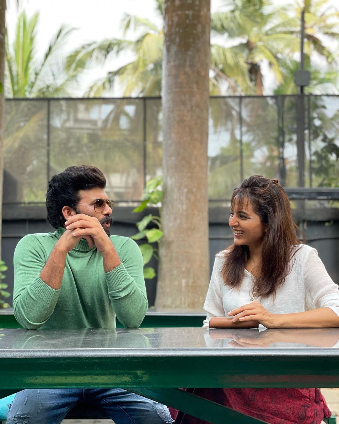 'നിനക്കായ് ഞാൻ ഇവിടെയുണ്ട്', പറയുകയും തെളിയിക്കുകയും ചെയ്തു, സണ്ണി വെയ്നിനെ കുറിച്ച് മഞ്ജു വാര്യർ