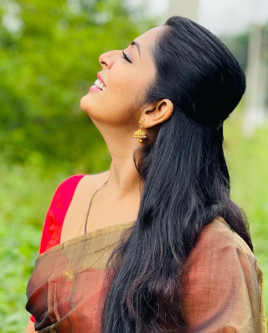 ജോർജ് കുട്ടിയുടെ സീത, ദൃശ്യ 2 ലൊക്കേഷൻ ചിത്രങ്ങളുമായി നവ്യ നായർ