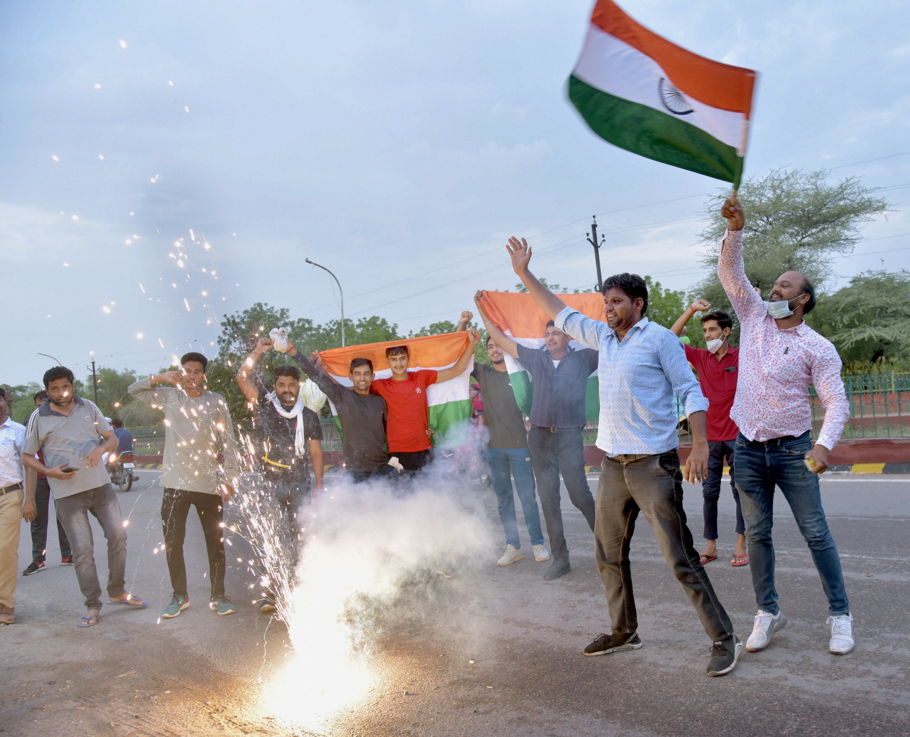 Neeraj Chopra: ఒకటి.. రెండు.. మూడు కాదు ఏకంగా వందేళ్ల కలను నిజం చేశాడు