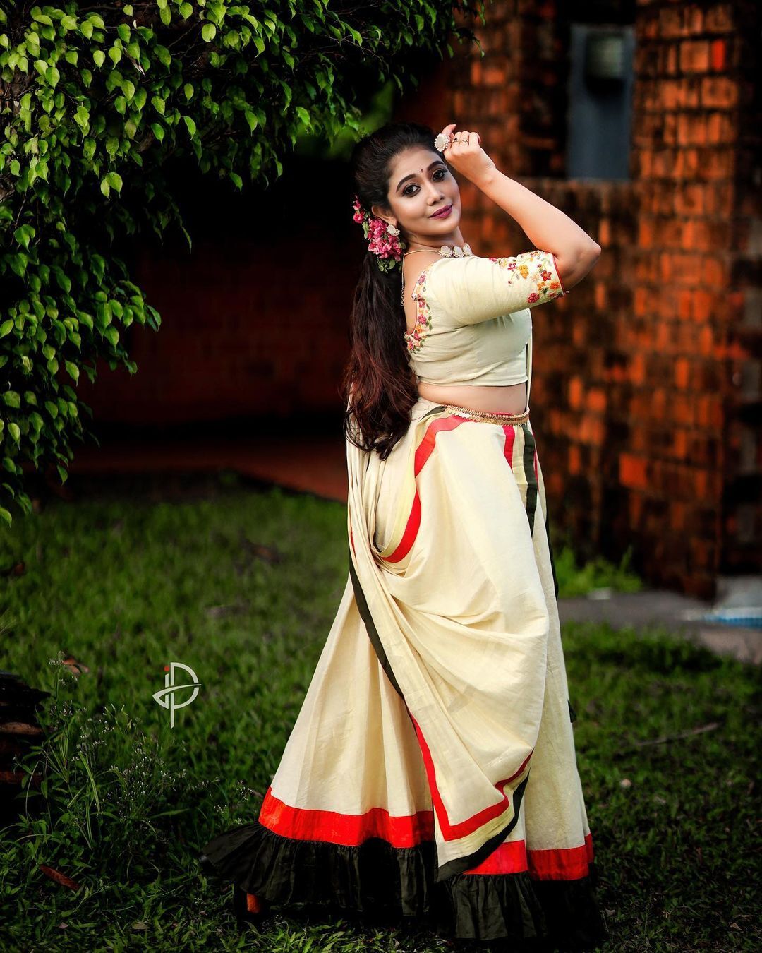 ഓണം വരവായി; മലയാളി മങ്കമാരായി പ്രിയ നടിമാർ