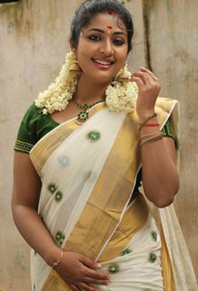 സെലിബ്രറ്റി ഓണാഘോഷം; മലയാളത്തിന്റെ പ്രിയ താരങ്ങൾ, ചിത്രങ്ങൾ