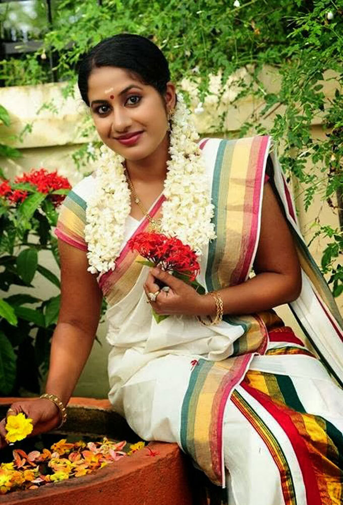 സെലിബ്രറ്റി ഓണാഘോഷം; മലയാളത്തിന്റെ പ്രിയ താരങ്ങൾ, ചിത്രങ്ങൾ