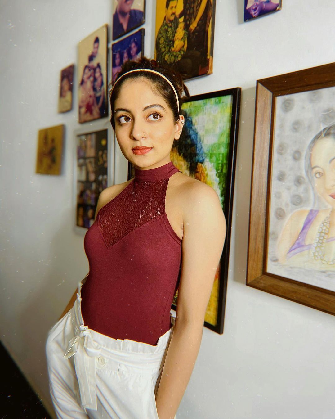 ഹോട്ട് ലുക്കിൽ ഇഷാനി കൃഷ്ണ; ചിത്രങ്ങൾ കാണാം