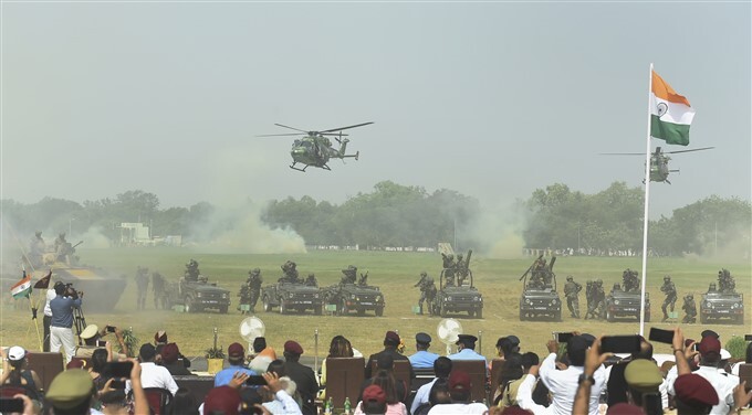 Para Brigade personnel perform during combat free fall by 75 paratroopers at BOC Ground in Agra