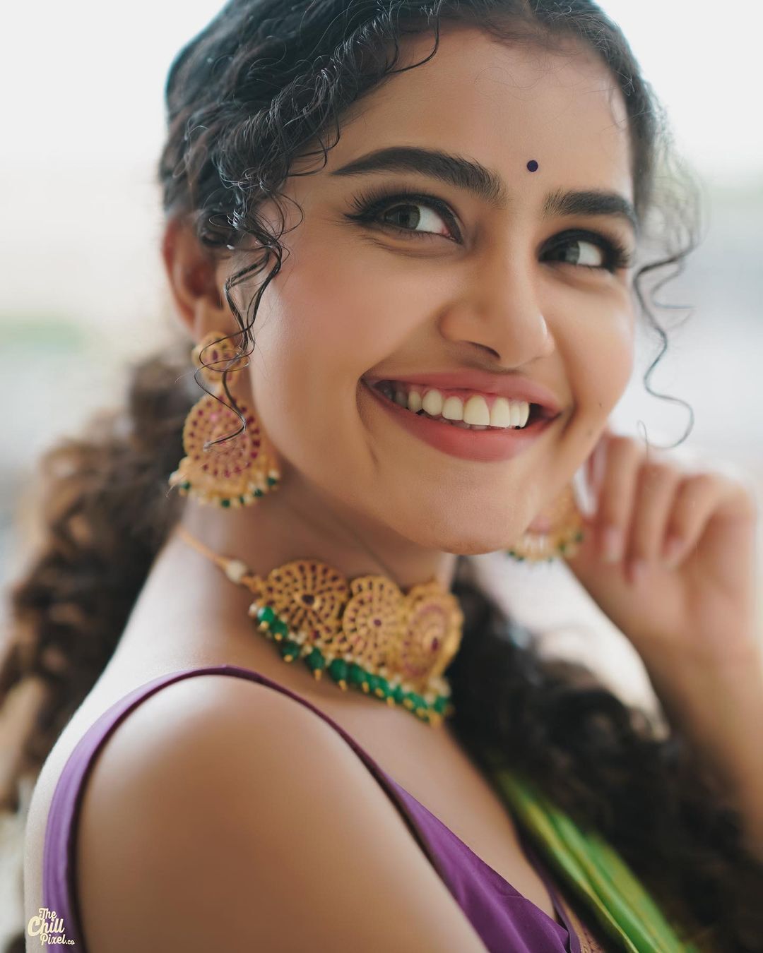 സാരിയില്‍ ക്യൂട്ട് ലുക്കുമായി അനുപമ പരമേശ്വരന്‍; വൈറലായി പുതിയ ഫോട്ടോഷൂട്ട്