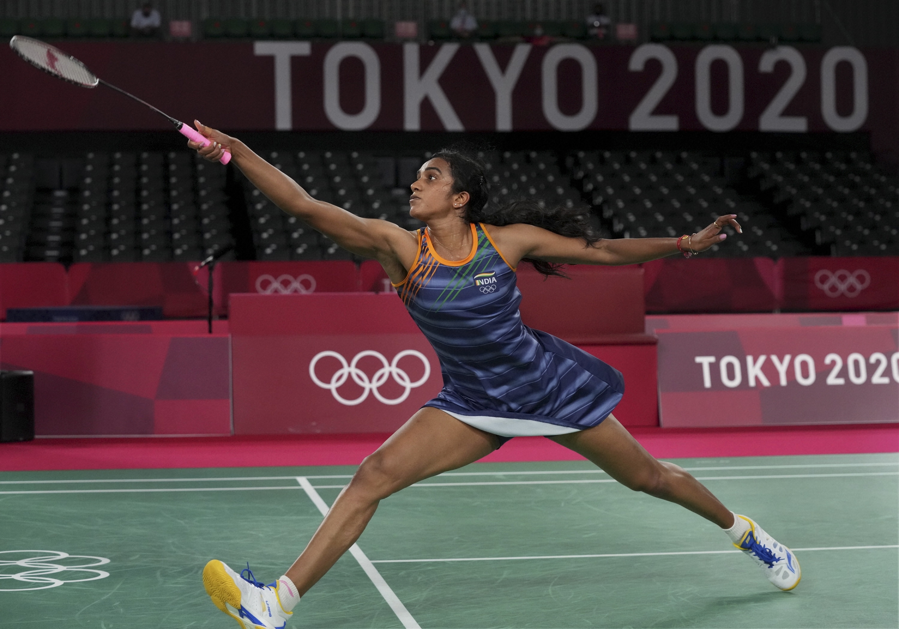 ଫଟୋ : ଟୋକିଓ ଅଲିମ୍ପିକ୍ସରେ ପଦକ ଜିତିଲେ ପିଭି ସିନ୍ଧୁ; ଦେଖନ୍ତୁ ସେହି ସମୟର ମୁହୂର୍ତ୍ତକୁ