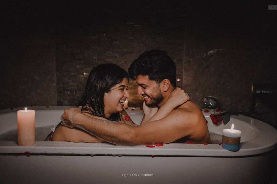 ഊണിലും ഉറക്കത്തിലുമല്ല, കുളിക്കാന്‍ പോയാലും കൂടെ ഉണ്ട് നീ; വൈറലായി ജീവയുടെ ഫോട്ടോഷൂട്ട്