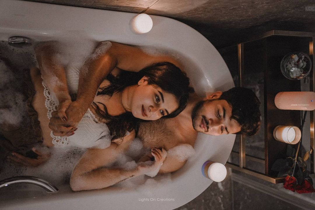 ഊണിലും ഉറക്കത്തിലുമല്ല, കുളിക്കാന്‍ പോയാലും കൂടെ ഉണ്ട് നീ; വൈറലായി ജീവയുടെ ഫോട്ടോഷൂട്ട്