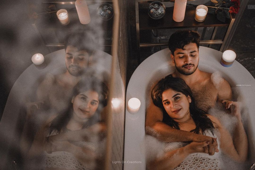 ഊണിലും ഉറക്കത്തിലുമല്ല, കുളിക്കാന്‍ പോയാലും കൂടെ ഉണ്ട് നീ; വൈറലായി ജീവയുടെ ഫോട്ടോഷൂട്ട്