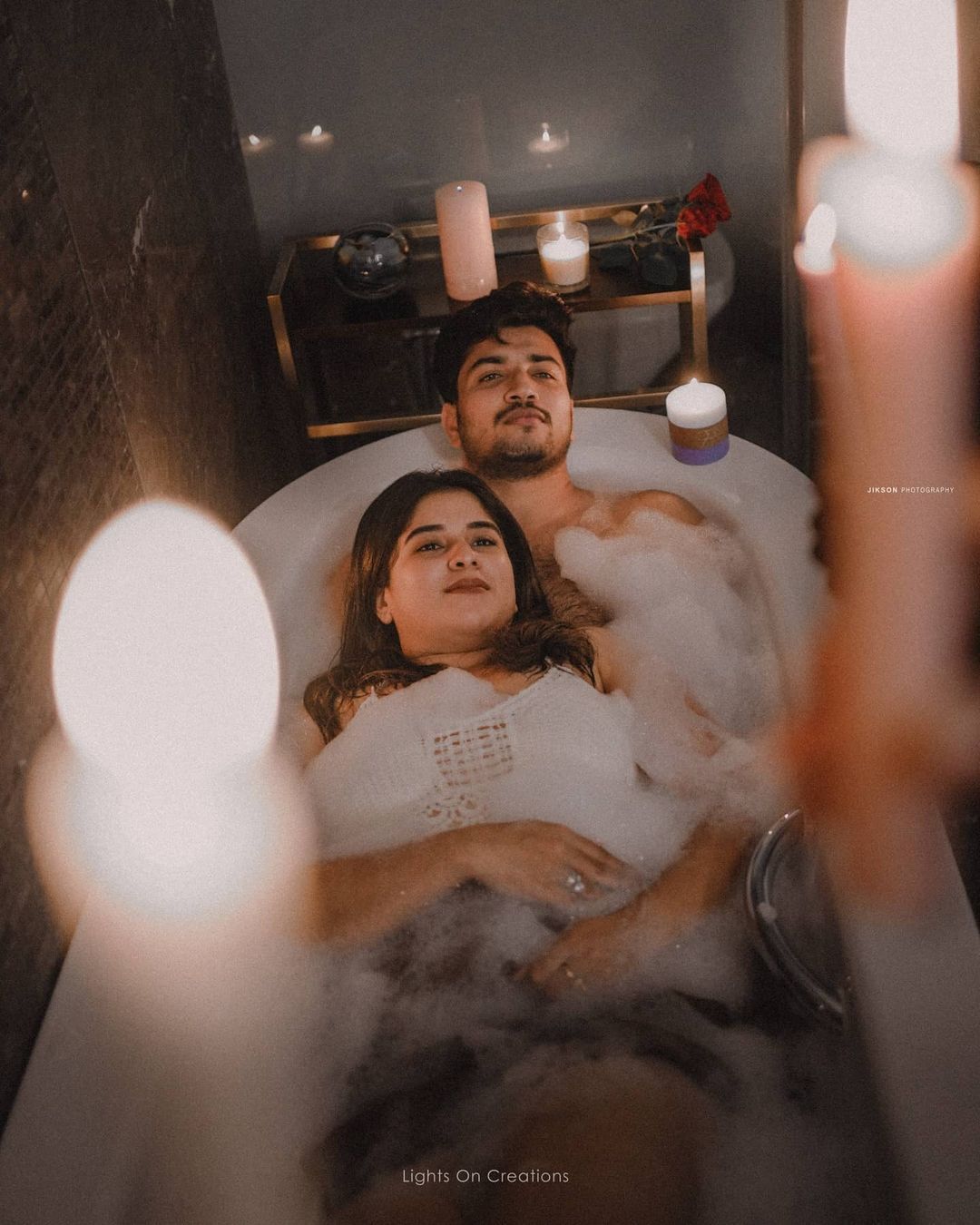 ഊണിലും ഉറക്കത്തിലുമല്ല, കുളിക്കാന്‍ പോയാലും കൂടെ ഉണ്ട് നീ; വൈറലായി ജീവയുടെ ഫോട്ടോഷൂട്ട്