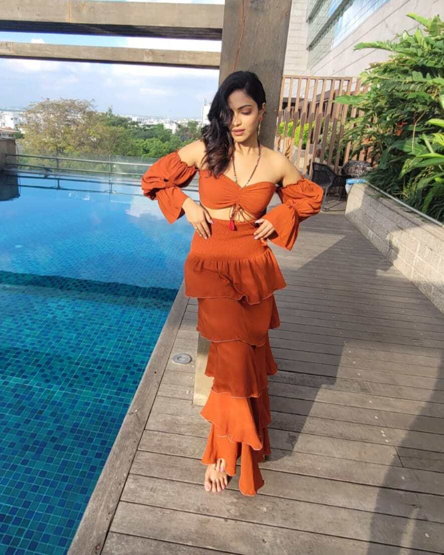 'റിയലി ഹോട്ട് ആന്റ് കൂൾ'; വീണ്ടും ആരാധകരെ ‍ഞെട്ടിച്ച് അമല പോളിന്റെ കിടിലൻ ഫോട്ടോകൾ