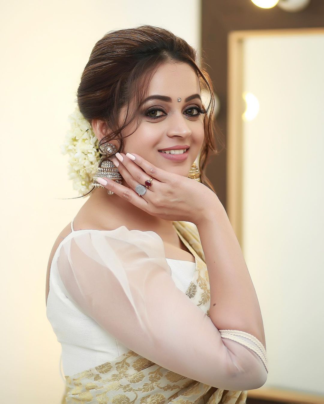 പുതുപുത്തന്‍ മേക്കോവറുമായി നടി ഭാവന; എന്തു ക്യൂട്ടാണെന്ന് ആരാധകര്‍