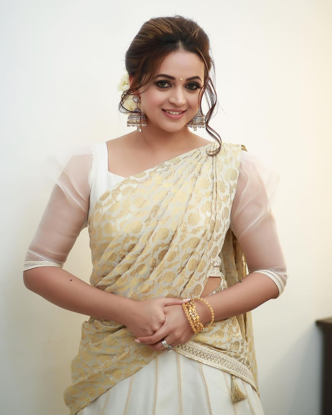 പുതുപുത്തന്‍ മേക്കോവറുമായി നടി ഭാവന; എന്തു ക്യൂട്ടാണെന്ന് ആരാധകര്‍