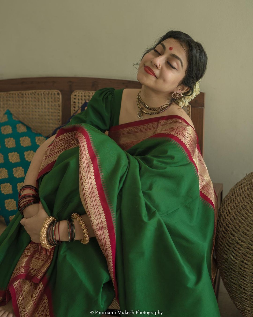 പുതു പുത്തന്‍ ലുക്കില്‍ തിളങ്ങി ശ്രുതി രാമചന്ദ്രന്‍; സുന്ദരിയായിട്ടുണ്ടെന്ന് ആരാധകര്‍ 