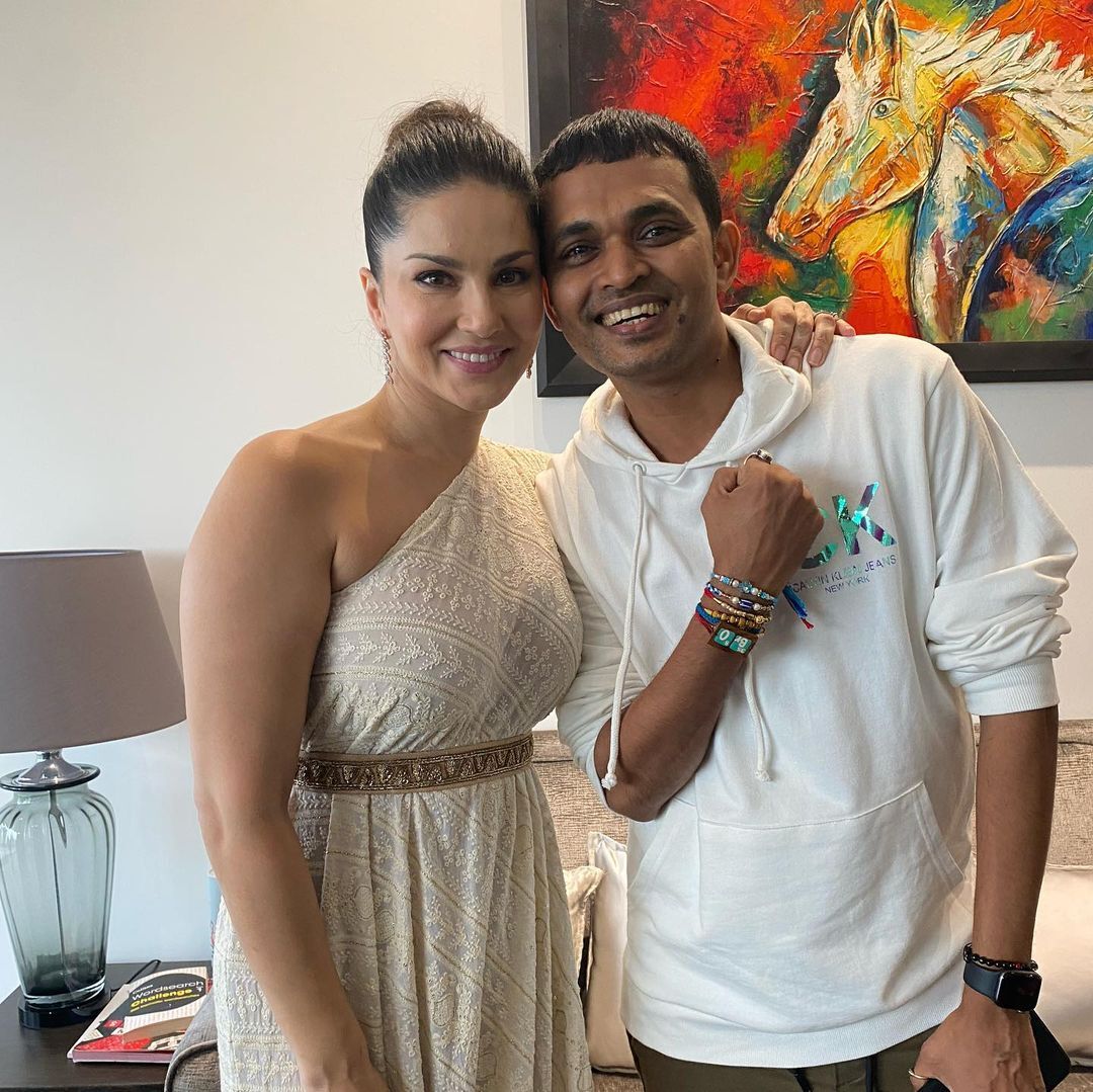 ഹൗ ക്യൂട്ട്... രാഖി കെട്ടി സണ്ണിയുടെ മക്കൾ.. കൂടുംബ ചിത്രം ഏറ്റെടുത്ത് ആരാധകർ