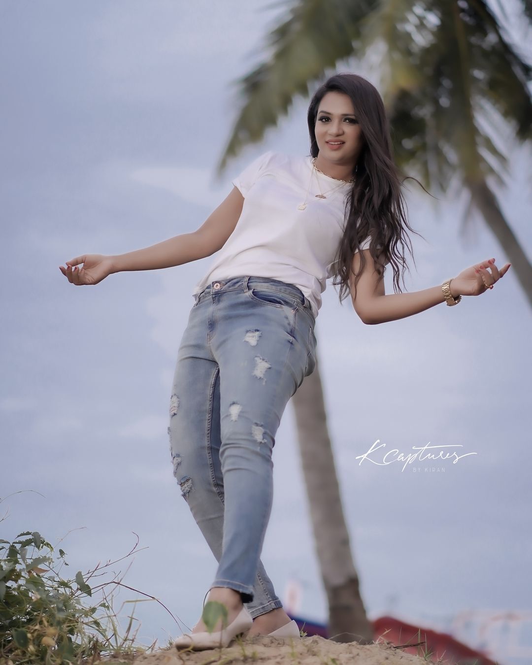 സുമിത്രയുടെ ശത്രു വേദിക ഇത്രയും സുന്ദരിയായിരുന്നോ? താരത്തിന്റെ ചിത്രം വൈറൽ