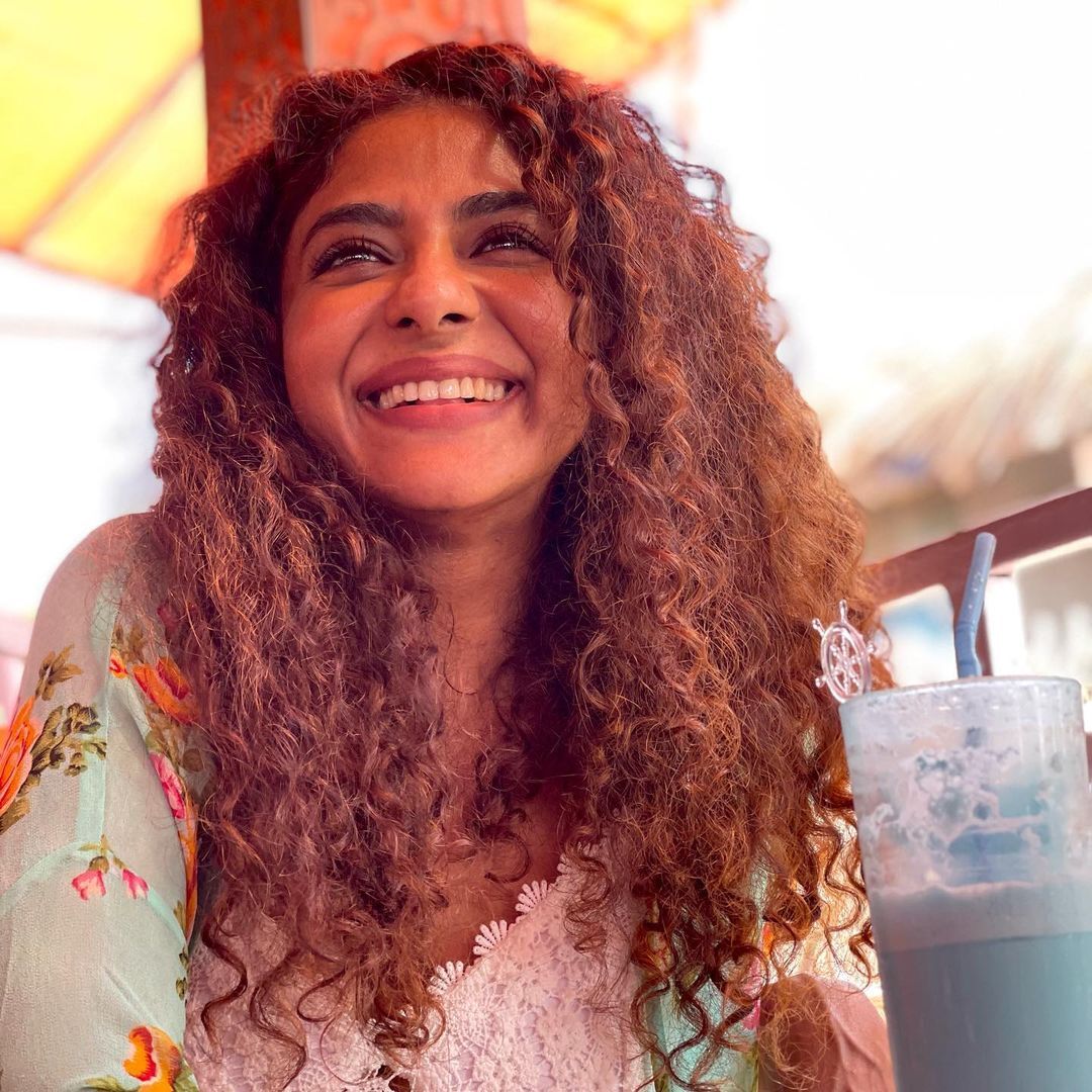  16 കാരിയുടെ കൂൾ മമ്മി.. പൂർണിമ ഇതെന്ത് ഭാവിച്ചാണ്.. കിടിലൻ ലുക്കിൽ അമ്മയും മകളും..വൈറലായി ചിത്രങ്ങൾ