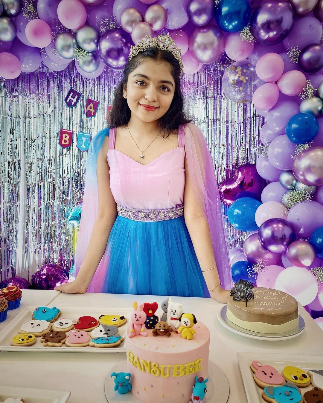  ഹൻസുവിന് 16... സ്വീറ്റ് ബ്യൂട്ടിഫുൾ സിൻഡ്രേല പോലെ ഹൻസിക..താരപുത്രിയുടെ പിറന്നാൾ ആഘോഷം വൈറൽ 