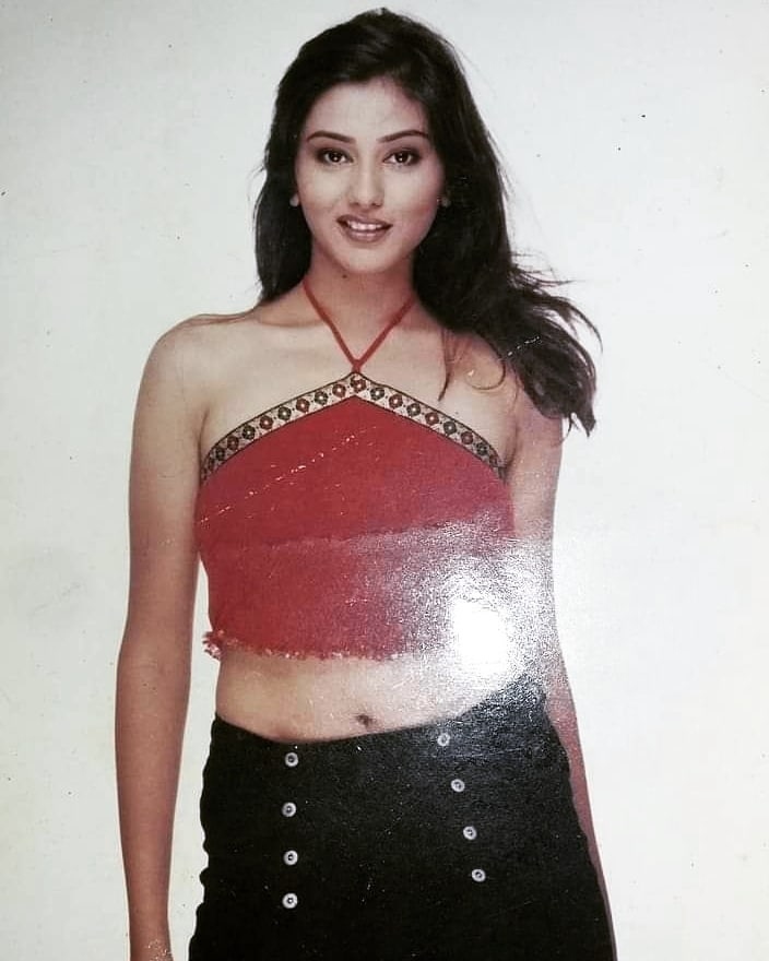 நான் அப்போவே அப்படி!...நமீதாவின் 17 வயது ஹாட் போட்டோ!....ஜொள்ளுவிடும் நமீ ரசிகர்கள்!