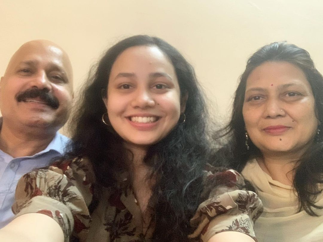 23 की उम्र में IAS बनीं Ria Dabi, देखें Tina Dabi की Sister का ग्लैमरस लुक