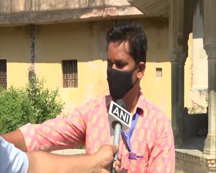 ये है 8 मंजिला पन्ना मीणा की बावड़ी, 200 फीट गहराई, तीन तरफ हैं 1800 सीढ़ियां, रोज आते हैं सेल्फी लवर्स