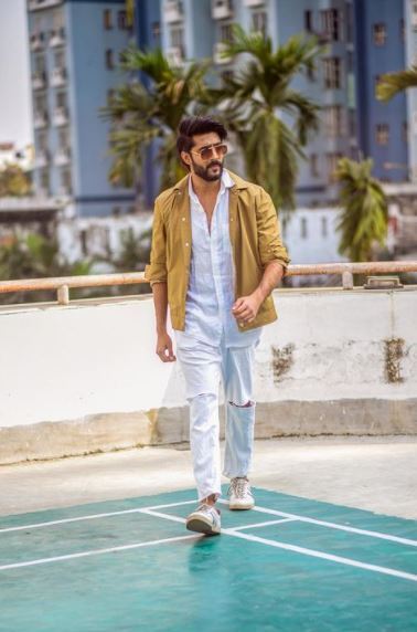 'কি করে বলবো তোমায়' সিরিয়ালের হট অ্যান্ড হাঙ্ক বয় ক্রুশল আহুজা নেট দুনিয়ায় ঝড় তুলেছেন