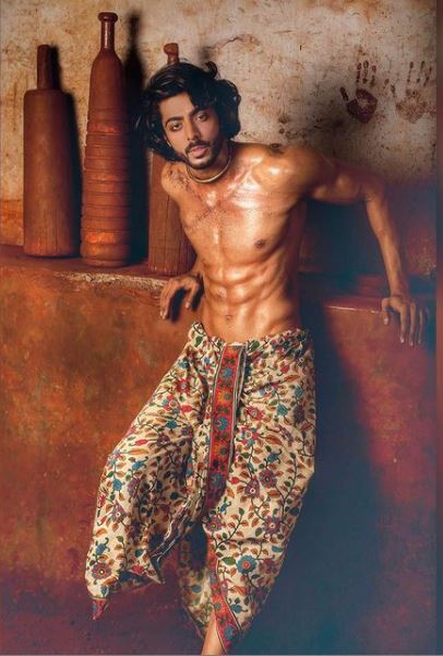 'কি করে বলবো তোমায়' সিরিয়ালের হট অ্যান্ড হাঙ্ক বয় ক্রুশল আহুজা নেট দুনিয়ায় ঝড় তুলেছেন